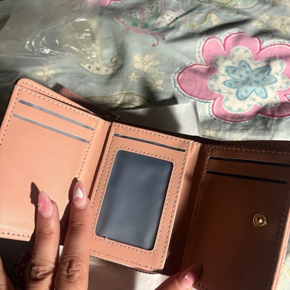 New heart wallet - Picture 3 of 4